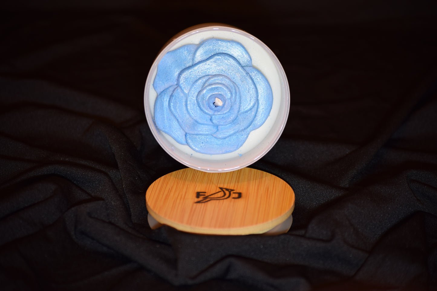 8oz Candle - Wisteria & Lilac